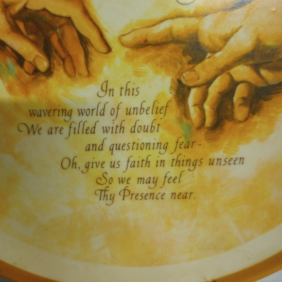 Cream and Gold Decorative Serveware Plate with Antique Illustration - Picture 4 of 9